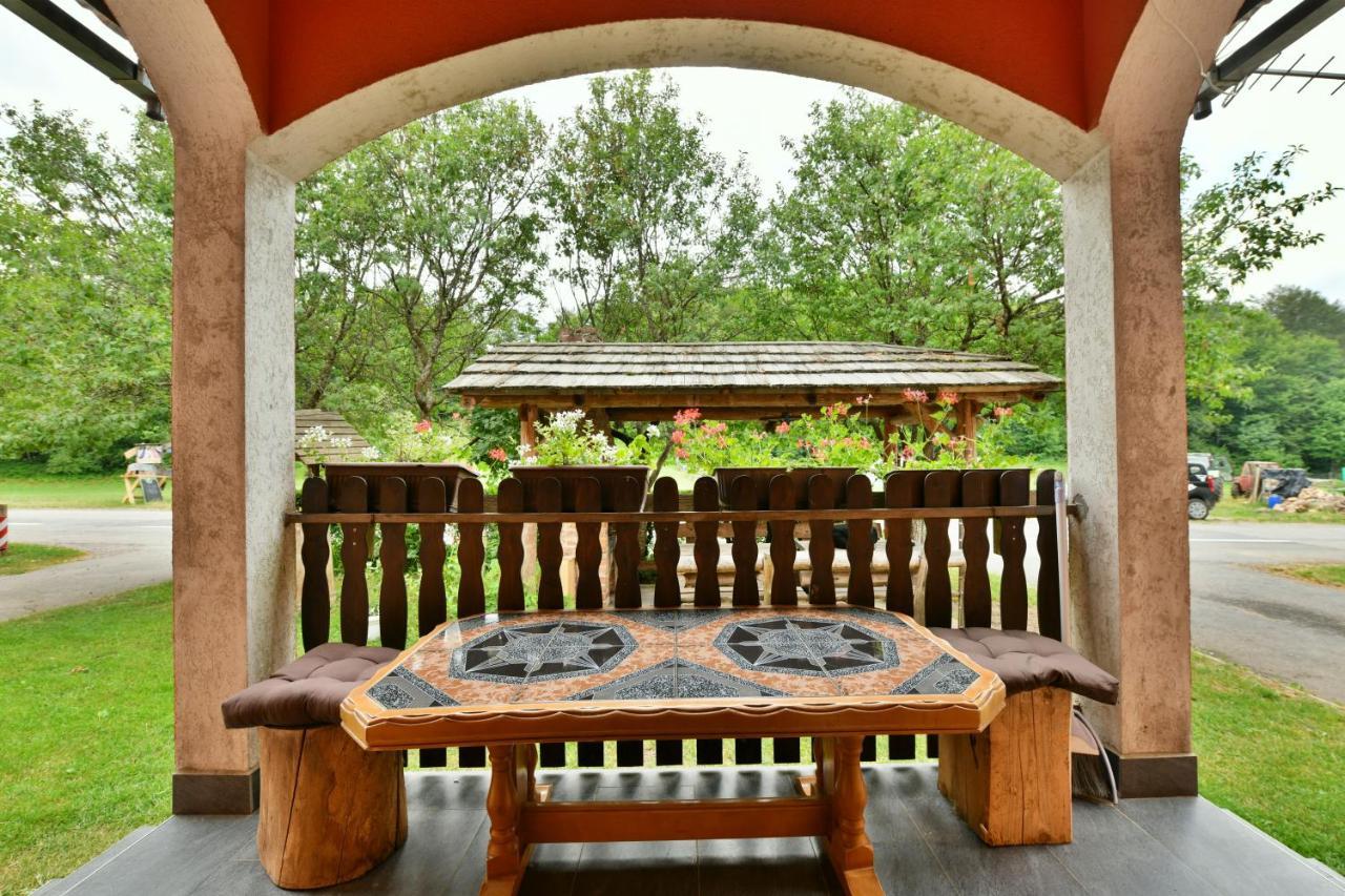Saborsko Apartments Matovina מראה חיצוני תמונה
